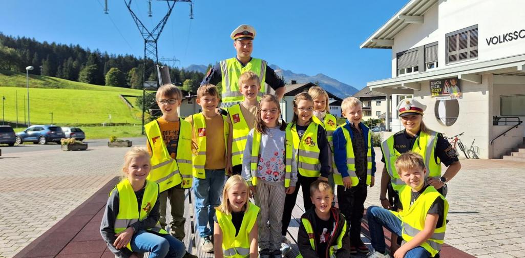 2. Stufe mit Polizei